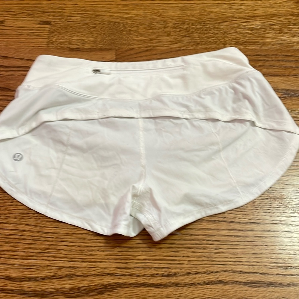 Lululemon low rise speed up 2.5”